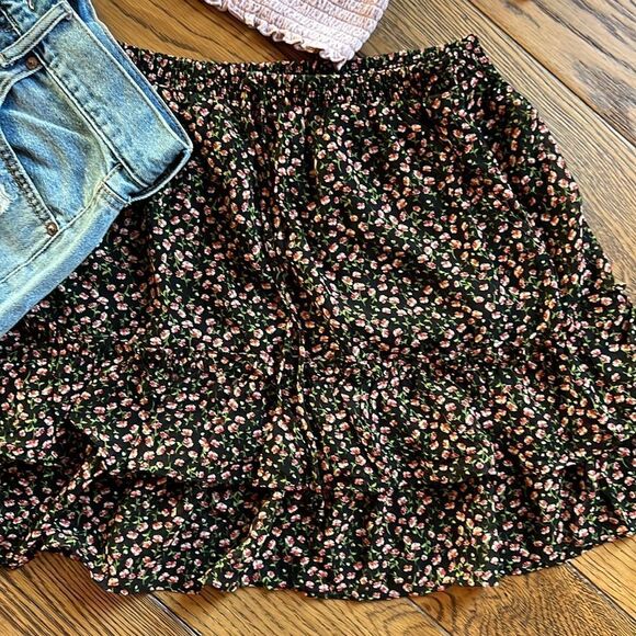 Aeropostale Denim High Waisted Shorts, tube top and skirt C16 - Picture 4 of 7